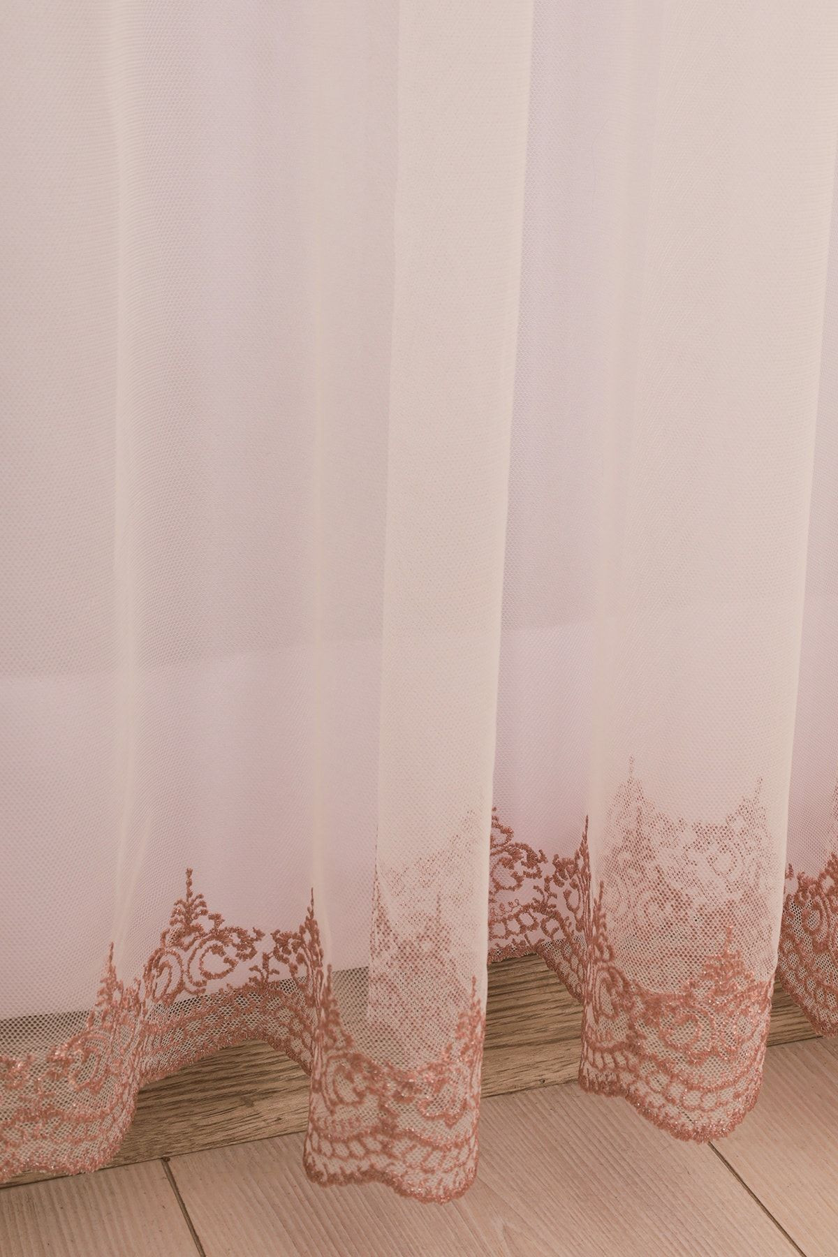 PEMBE ETEK İŞLEMELİ GREK TÜL PERDE